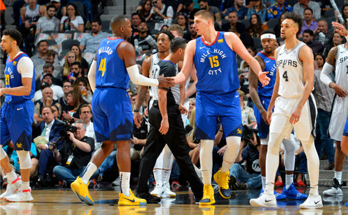 明确犯规上 明确犯规上